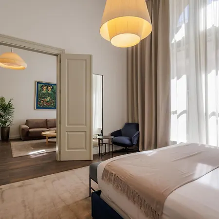 Hotel Kozmo Residences 5*