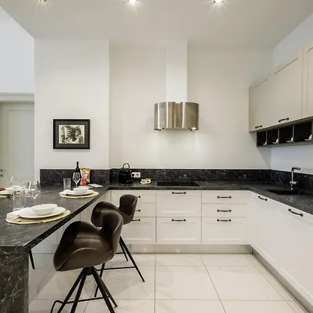 Kozmo Residences