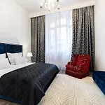 Kozmo Residences 호텔
