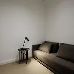 호텔 Kozmo Residences 5*