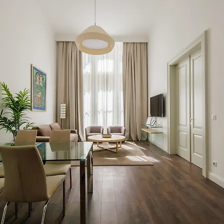 Kozmo Residences Hotell 5*