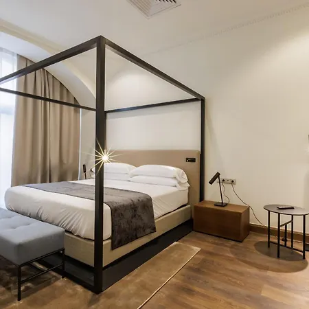 Hotel Kozmo Residences 5*