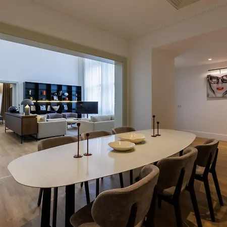 Kozmo Residences 5*