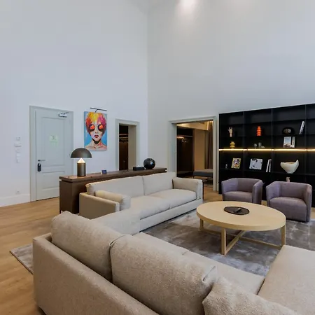 ホテル Kozmo Residences