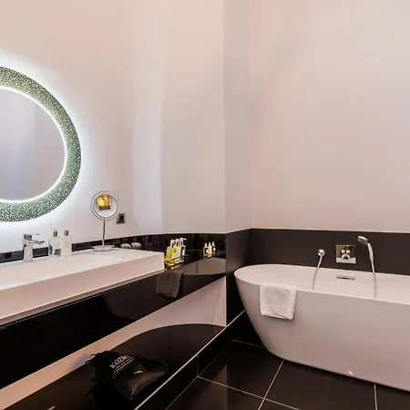 Hotel Kozmo Residences 5*