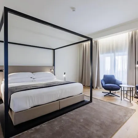 Kozmo Residences Hotel 5*