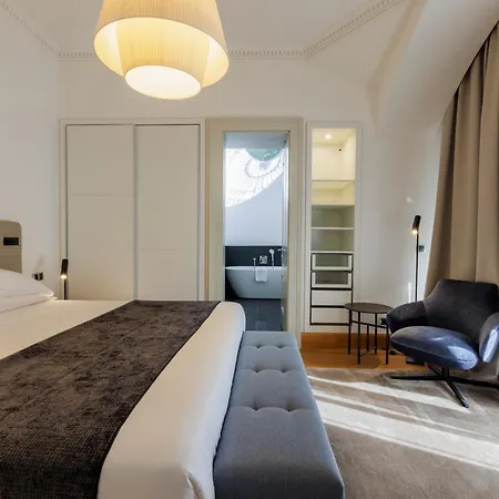 Hotel Kozmo Residences 5*