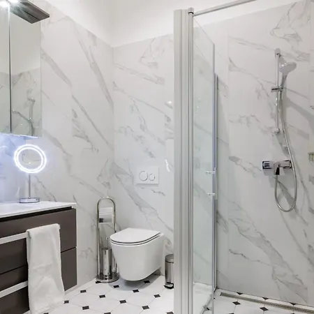 Kozmo Residences 5*