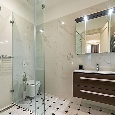 Hotel Kozmo Residences 5*