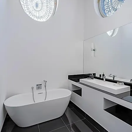 Kozmo Residences Hotel