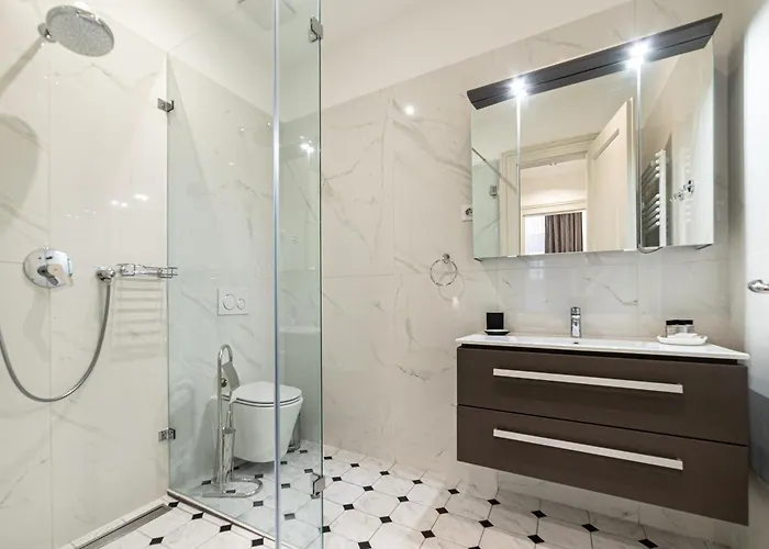 מלון Kozmo Residences