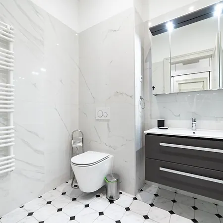 Kozmo Residences Szálloda 5*